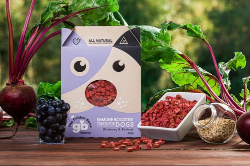 THE GOLDEN BONE BAKERY Immune Booster Treats with Blueberries & Beetroot 280g